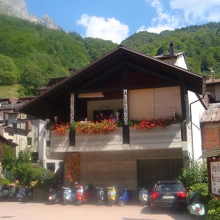 Albergo Matiz Da Otto Paluzza Exterior photo